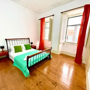 Artdeco Chiado 4 - Large Comfortable Double With Shared Bathroom Portugal